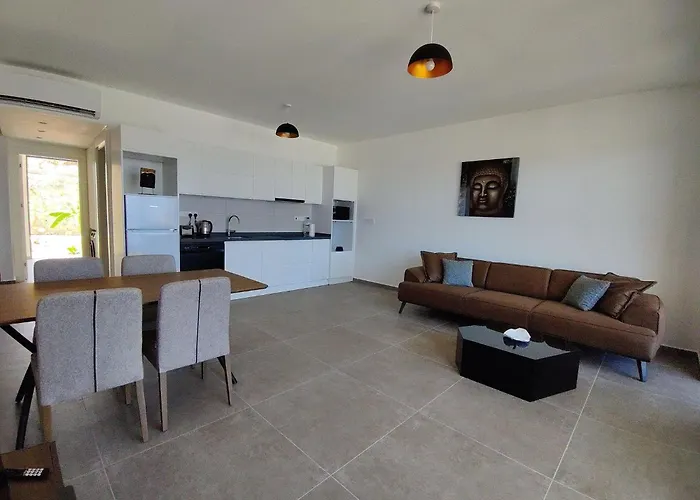 Azure Pearl - Wake Up By The Sea Oceanfront Garden Retreat With Pool Apartament