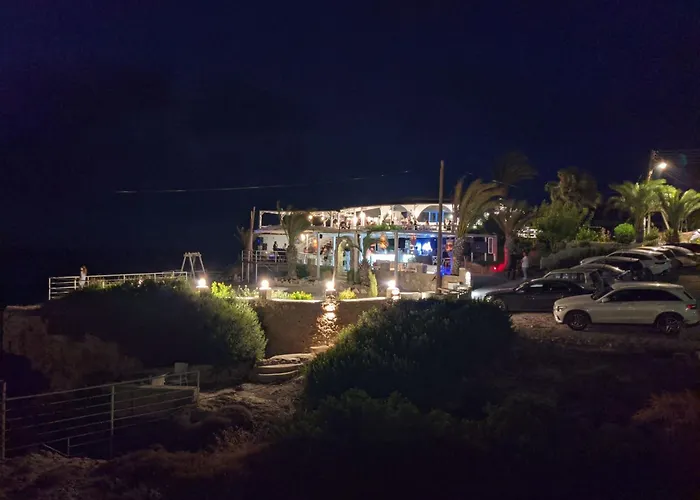 Azure Pearl - Wake Up By The Sea Oceanfront Garden Retreat With Pool * Agios Nikolaos (Famagusta)