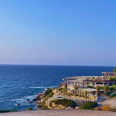 Azure Pearl - Wake Up By The Sea Oceanfront Garden Retreat With Pool