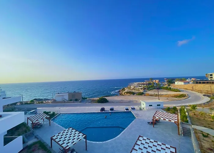 Azure Pearl - Wake Up By The Sea Oceanfront Garden Retreat With Pool Agios Nikolaos (Famagusta)